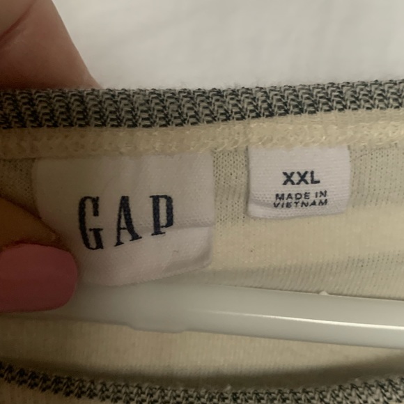 Gap XXL striped long sleeve top with pocket - Picture 2 of 6
